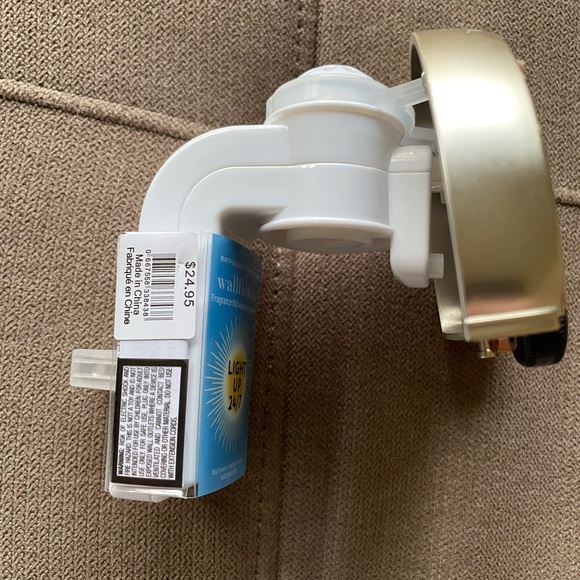 Bath and Body Cactus Camper Wallflower Plug NWT - Picture 3 of 5